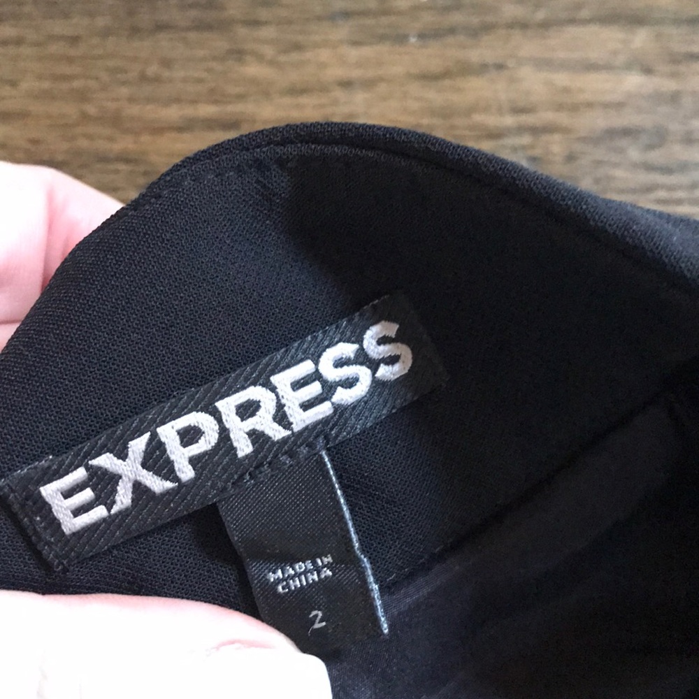 Black Express High Waisted Skirt 🖤 - Picture 2 of 5